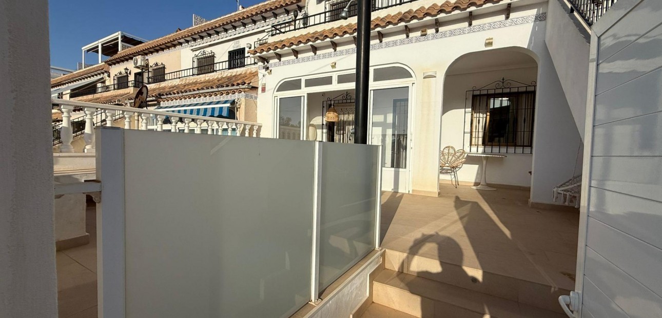 Venta - Bungalow -
Torrevieja - Miramar - Torre del Moro