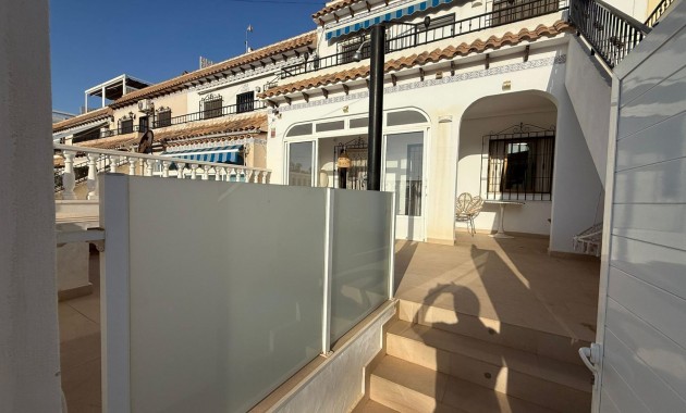 Venta - Bungalow -
Torrevieja - Miramar - Torre del Moro