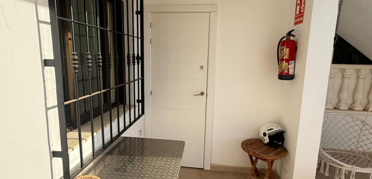 Venta - Bungalow -
Torrevieja - Miramar - Torre del Moro