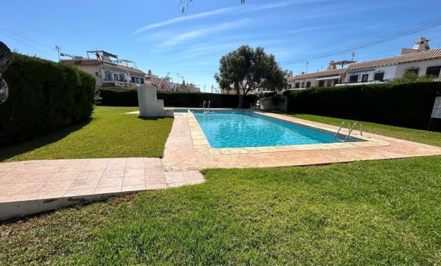 Venta - Bungalow -
Torrevieja - Miramar - Torre del Moro