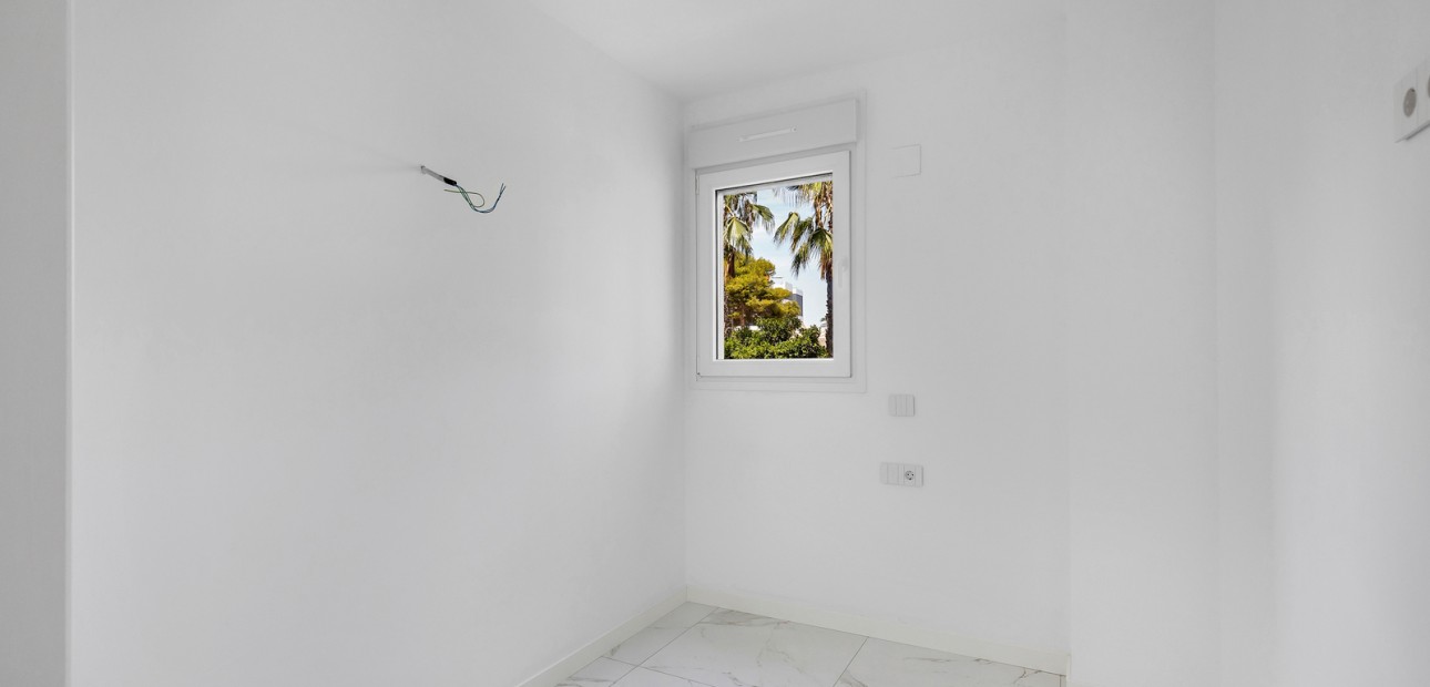 Venta - Apartamento / piso -
Torrevieja - Punta Prima