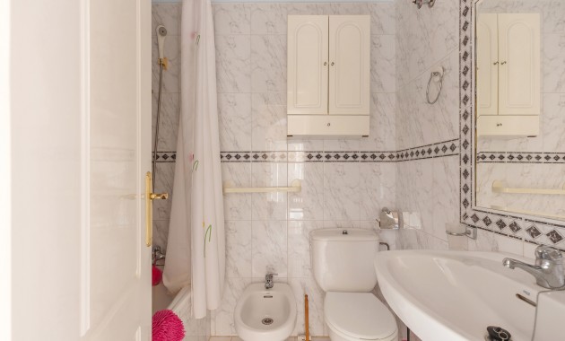 Venta - Apartamento / piso -
Torrevieja - Rocio del Mar