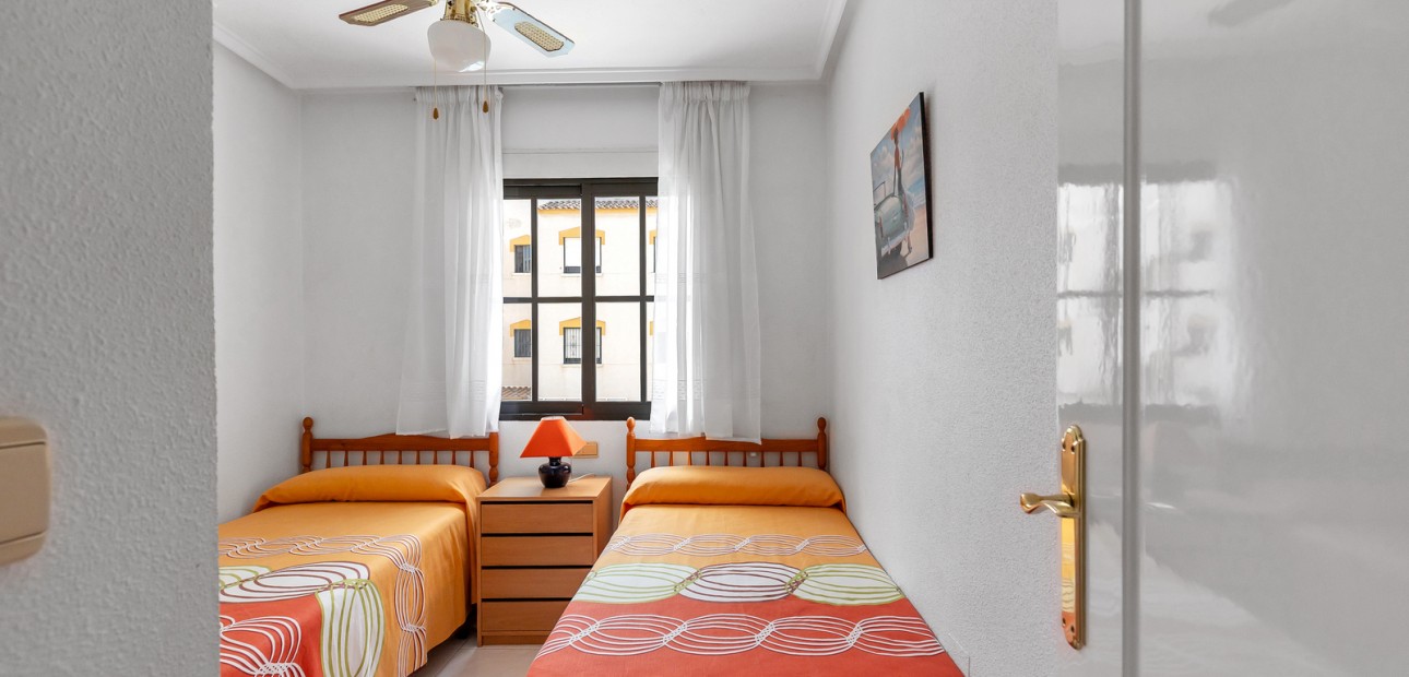Venta - Apartamento / piso -
Torrevieja - Rocio del Mar