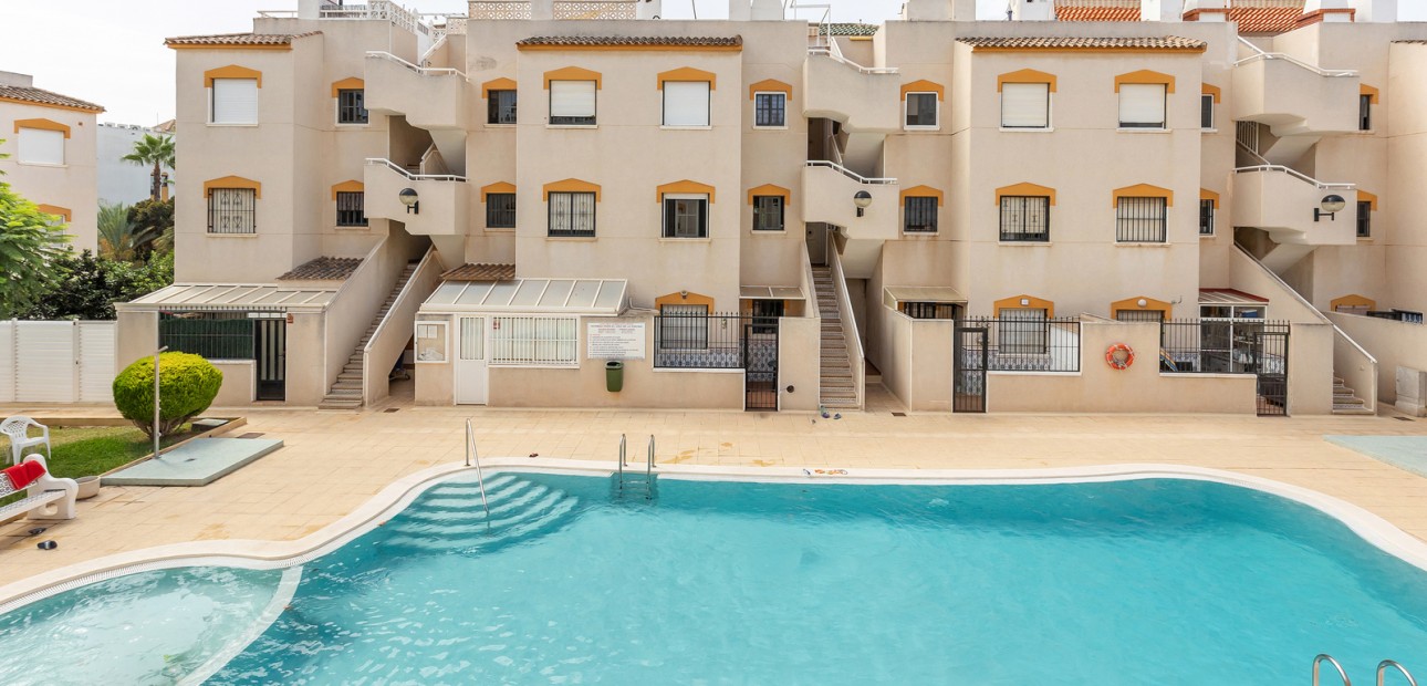 Venta - Apartamento / piso -
Torrevieja - Rocio del Mar
