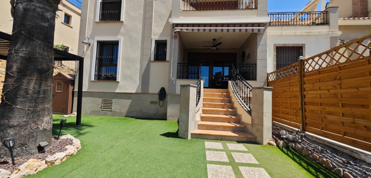 Venta - Apartamento / piso -
Algorfa - La Finca Golf Resort