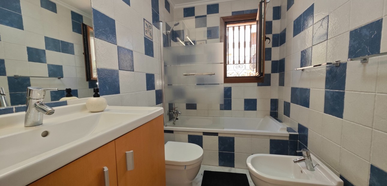 Venta - Apartamento / piso -
Algorfa - La Finca Golf Resort