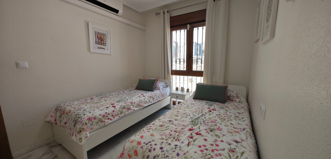 Venta - Apartamento / piso -
Algorfa - La Finca Golf Resort