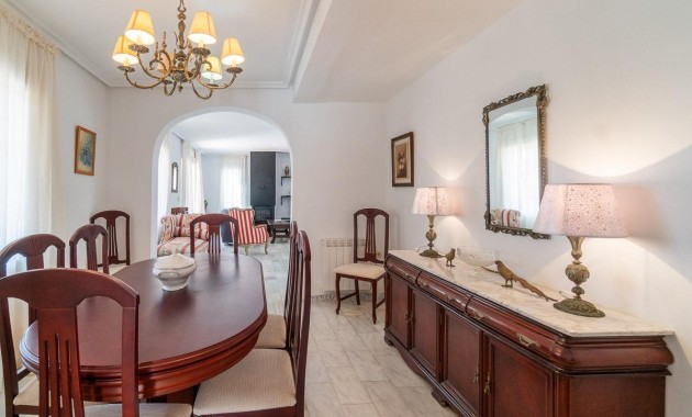 Venta - Villa -
Torrevieja - La Mata