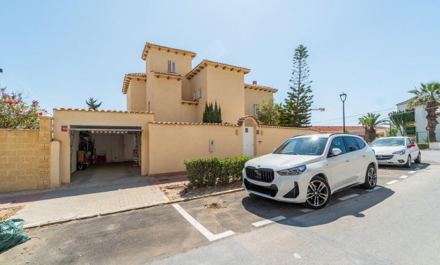 Venta - Villa -
Torrevieja - La Mata