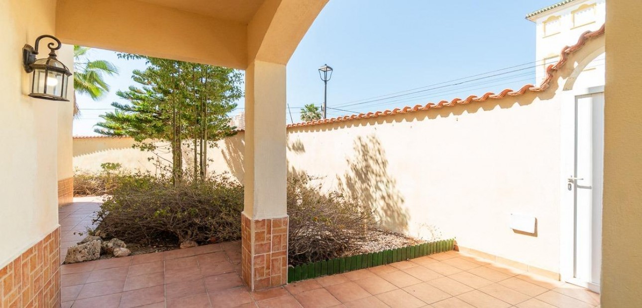 Venta - Villa -
Torrevieja - La Mata