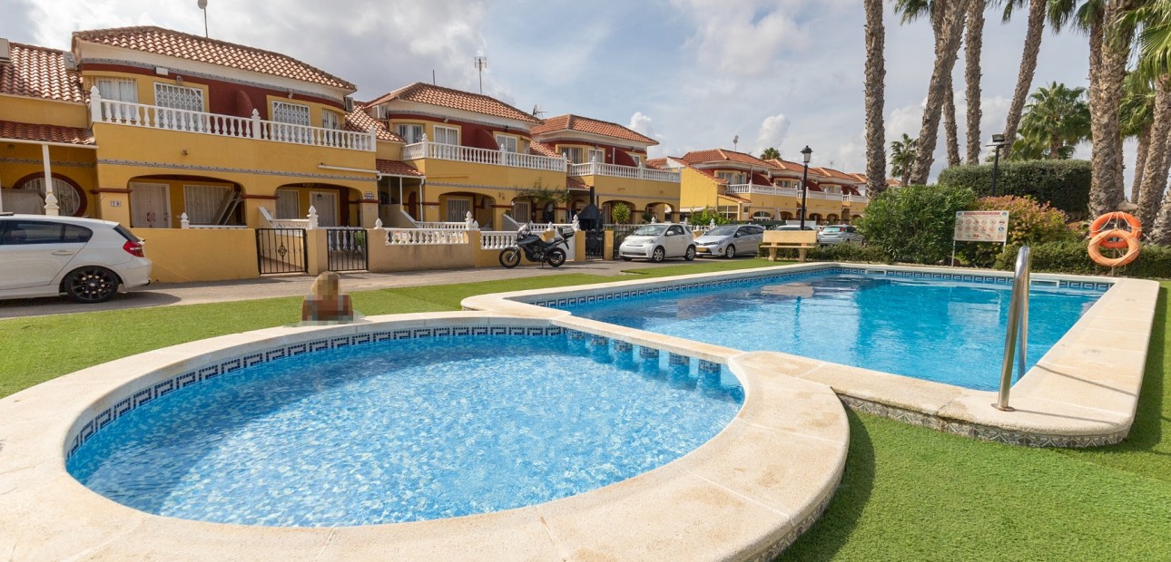 Venta - Adosado -
Torrevieja - Torretas