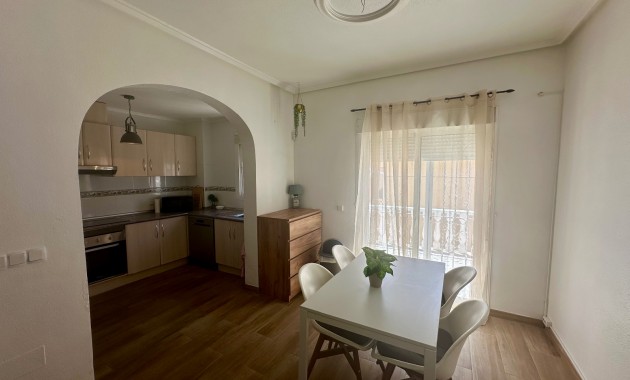 Herverkoop - Town house -
Ciudad Quesada - Doña Pepa