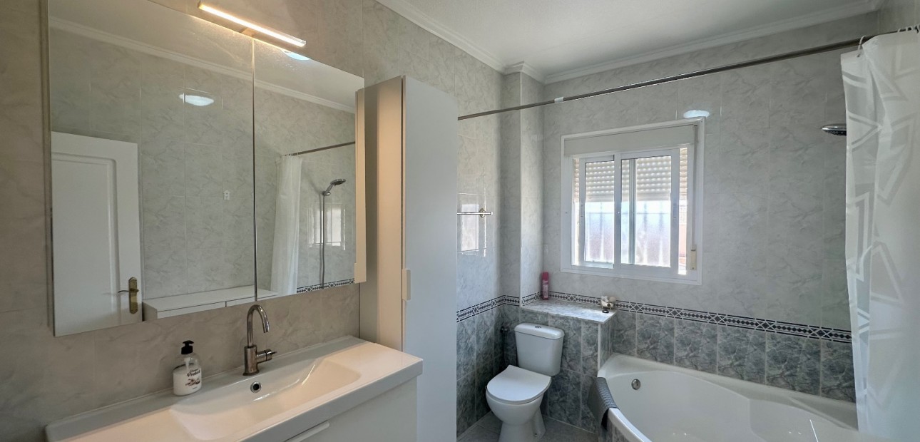 Herverkoop - Town house -
Ciudad Quesada - Doña Pepa