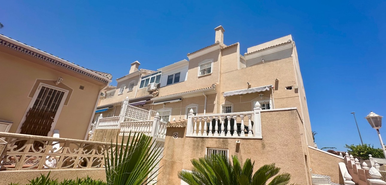 Herverkoop - Town house -
Ciudad Quesada - Doña Pepa