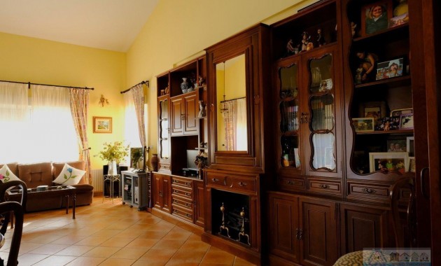 Herverkoop - Villa -
Orihuela - Desamparados-Hurchillo-Torremendo