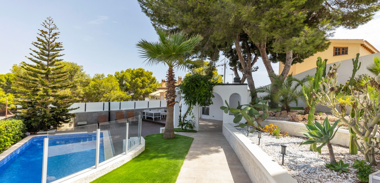 Herverkoop - Detached Villa -
Torrevieja - Los Balcones