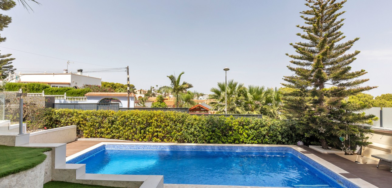 Herverkoop - Detached Villa -
Torrevieja - Los Balcones