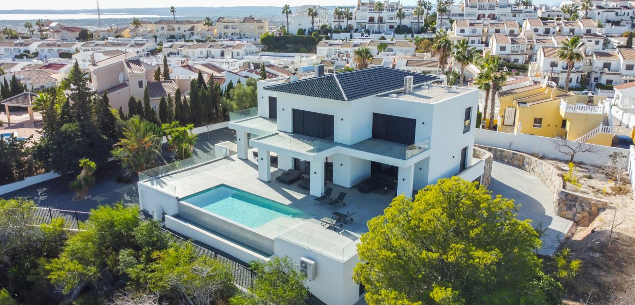 Herverkoop - Detached Villa -
Ciudad Quesada - Altos de Quesada