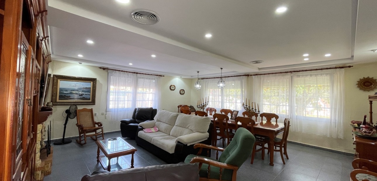 Herverkoop - Detached Villa -
Orihuela Costa - Cabo Roig