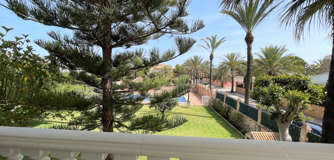 Herverkoop - Detached Villa -
Orihuela Costa - Cabo Roig