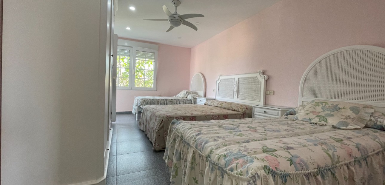 Herverkoop - Detached Villa -
Orihuela Costa - Cabo Roig