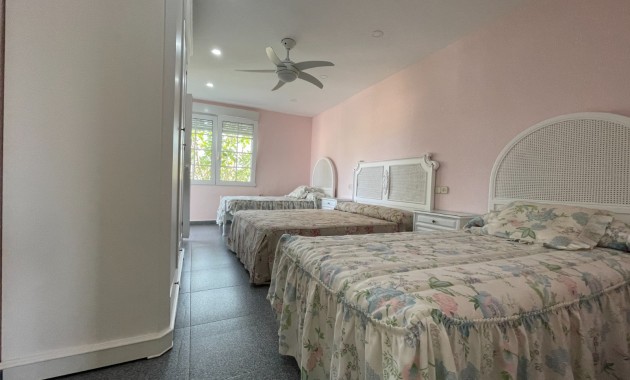Herverkoop - Detached Villa -
Orihuela Costa - Cabo Roig