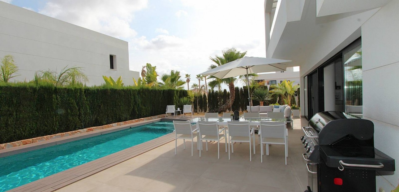 Herverkoop - Detached Villa -
Rojales - Ciudad Quesada
