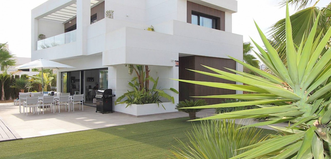 Herverkoop - Detached Villa -
Rojales - Ciudad Quesada