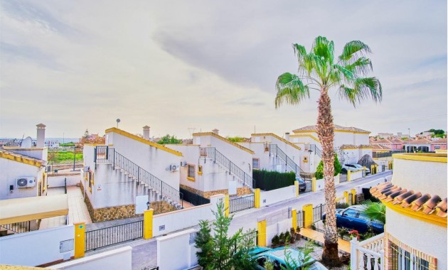Herverkoop - Detached Villa -
Los Montesinos - La Herrada