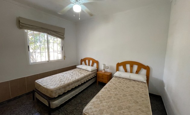 Herverkoop - Detached Villa -
Guardamar del Segura - Valencian Community