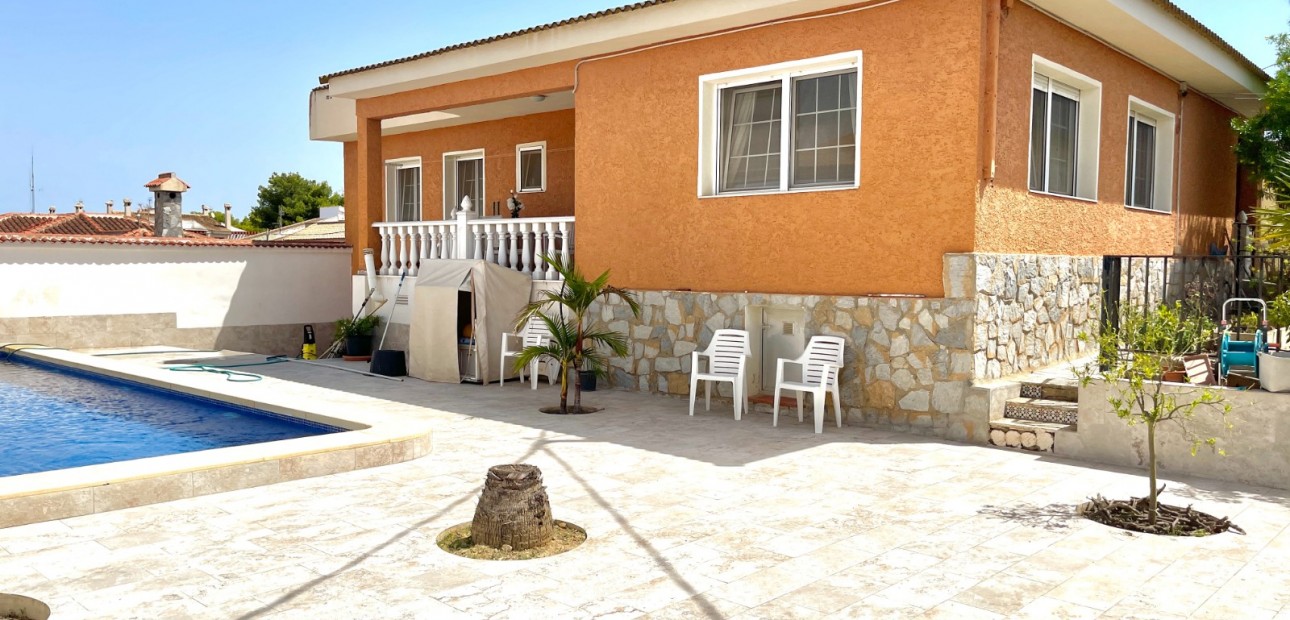 Herverkoop - Detached Villa -
Benijofar - pueblo