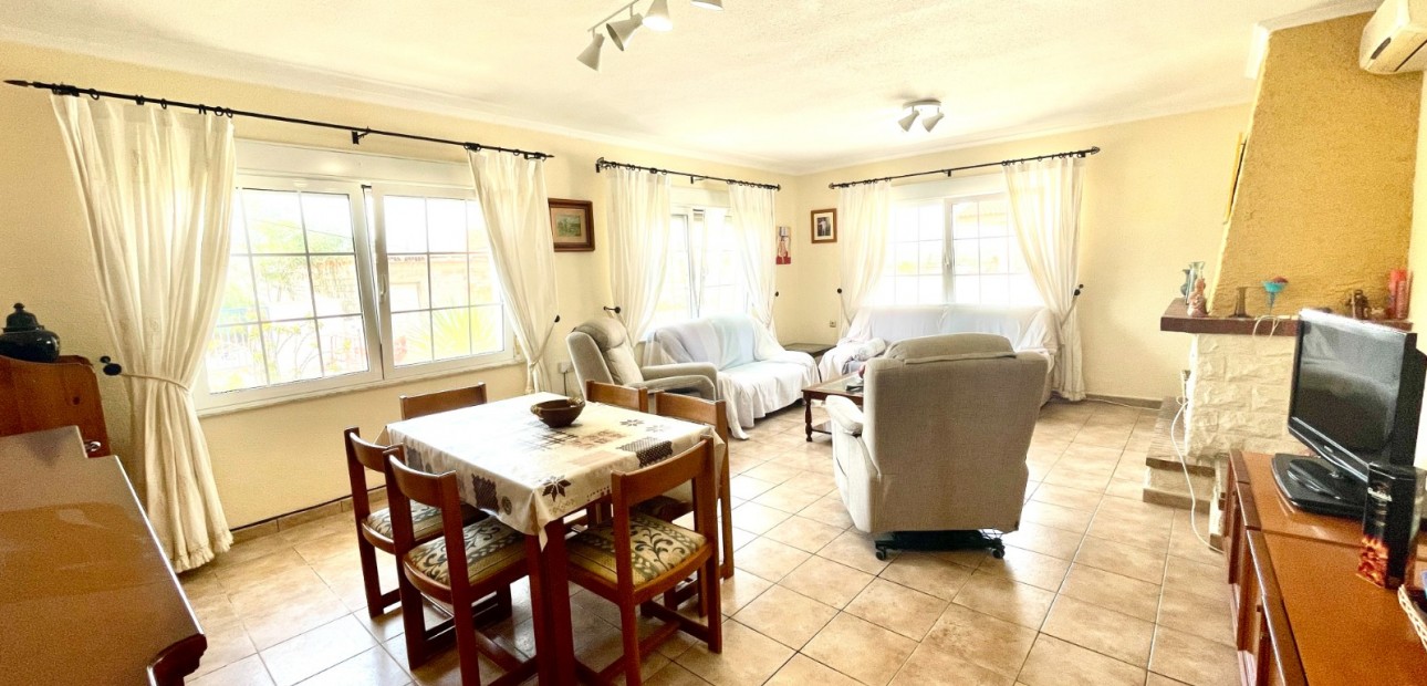 Herverkoop - Detached Villa -
Benijofar - pueblo