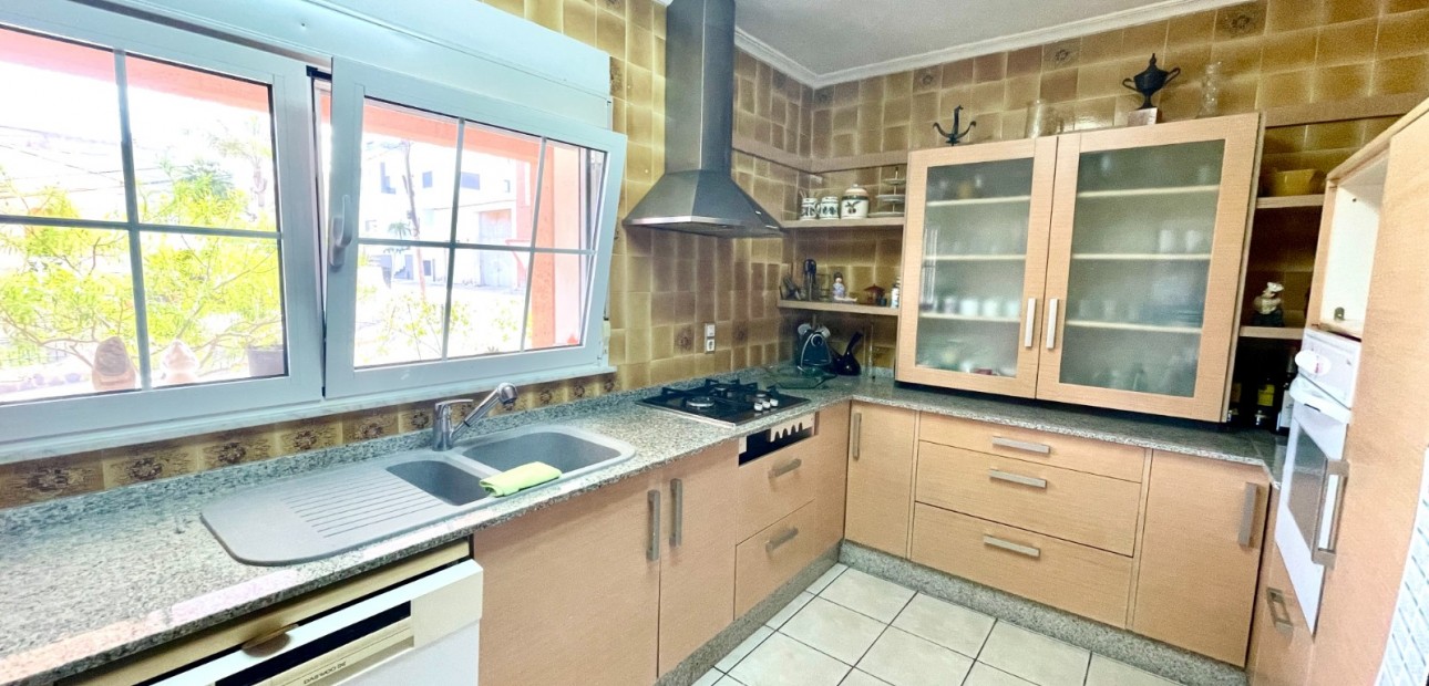 Herverkoop - Detached Villa -
Benijofar - pueblo