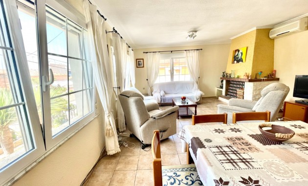 Herverkoop - Detached Villa -
Benijofar - pueblo