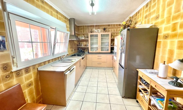 Herverkoop - Detached Villa -
Benijofar - pueblo