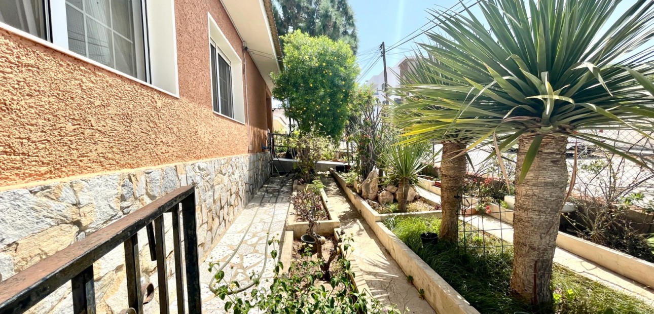 Herverkoop - Detached Villa -
Benijofar - pueblo