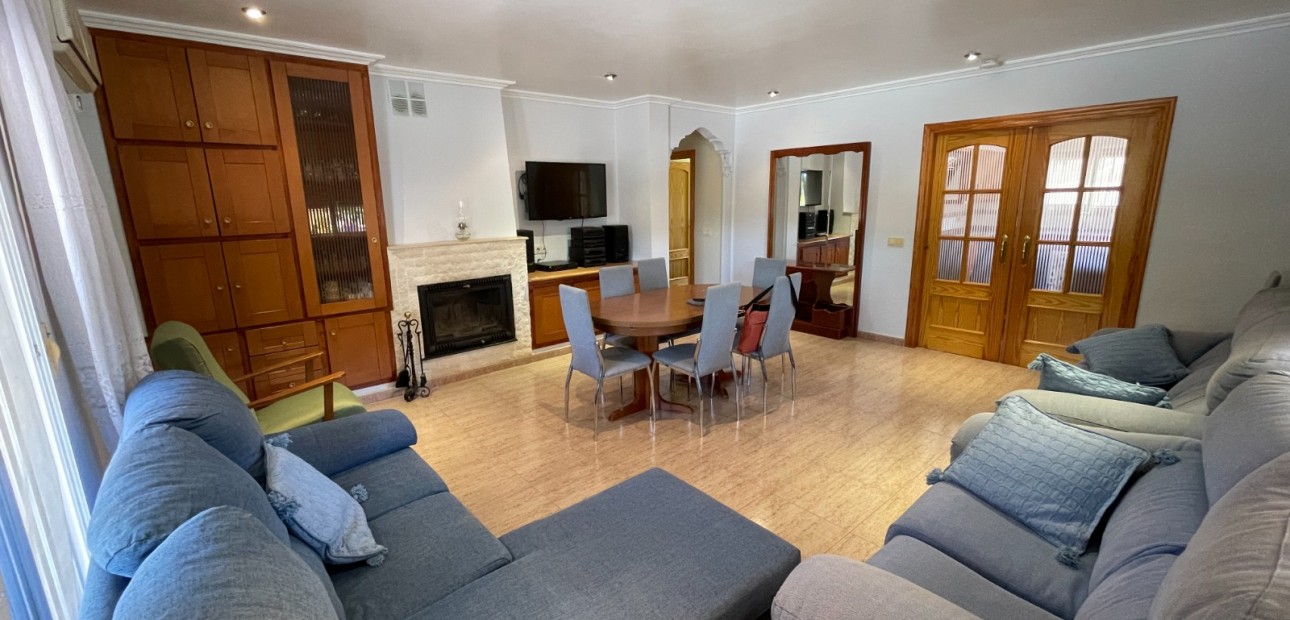 Herverkoop - Detached Villa -
Crevillente