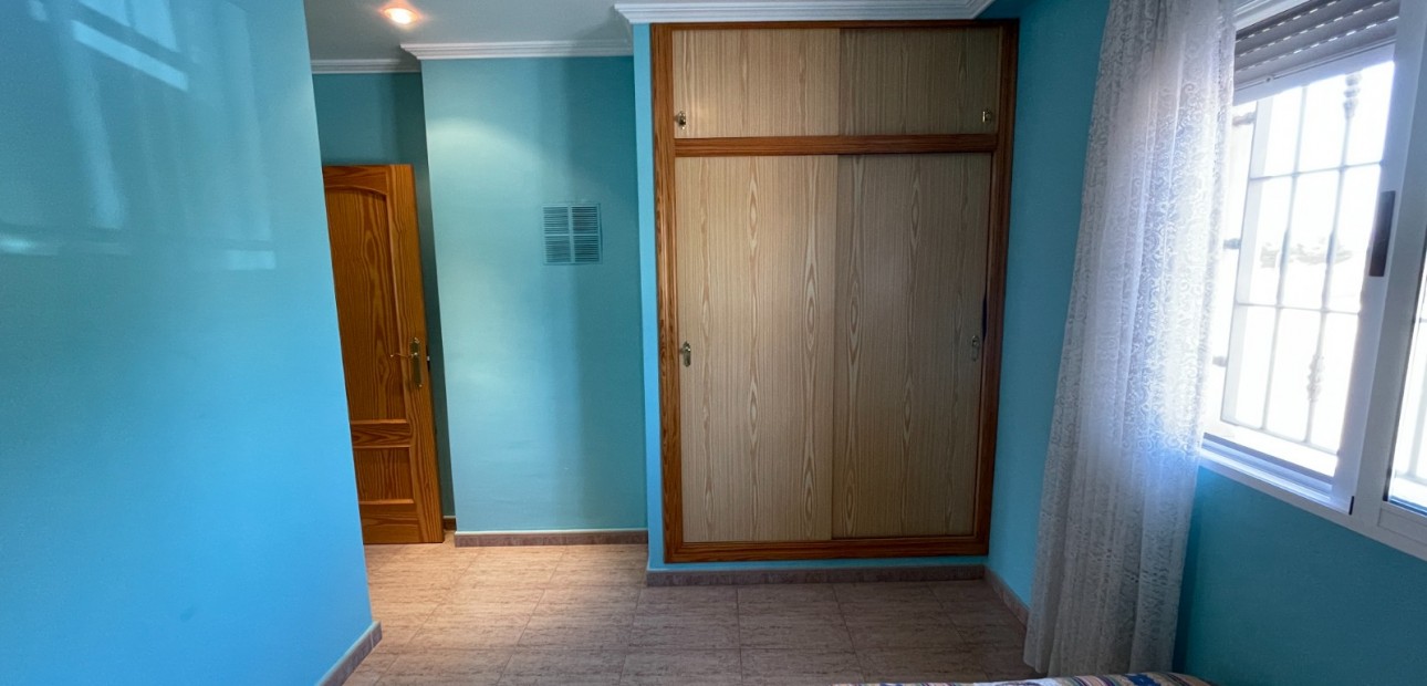 Herverkoop - Detached Villa -
Crevillente