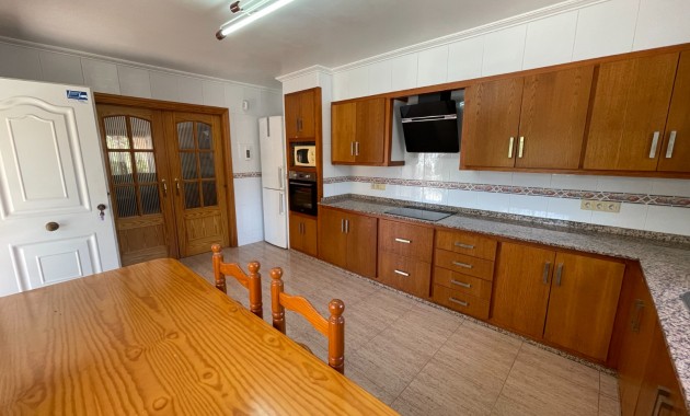 Herverkoop - Detached Villa -
Crevillente