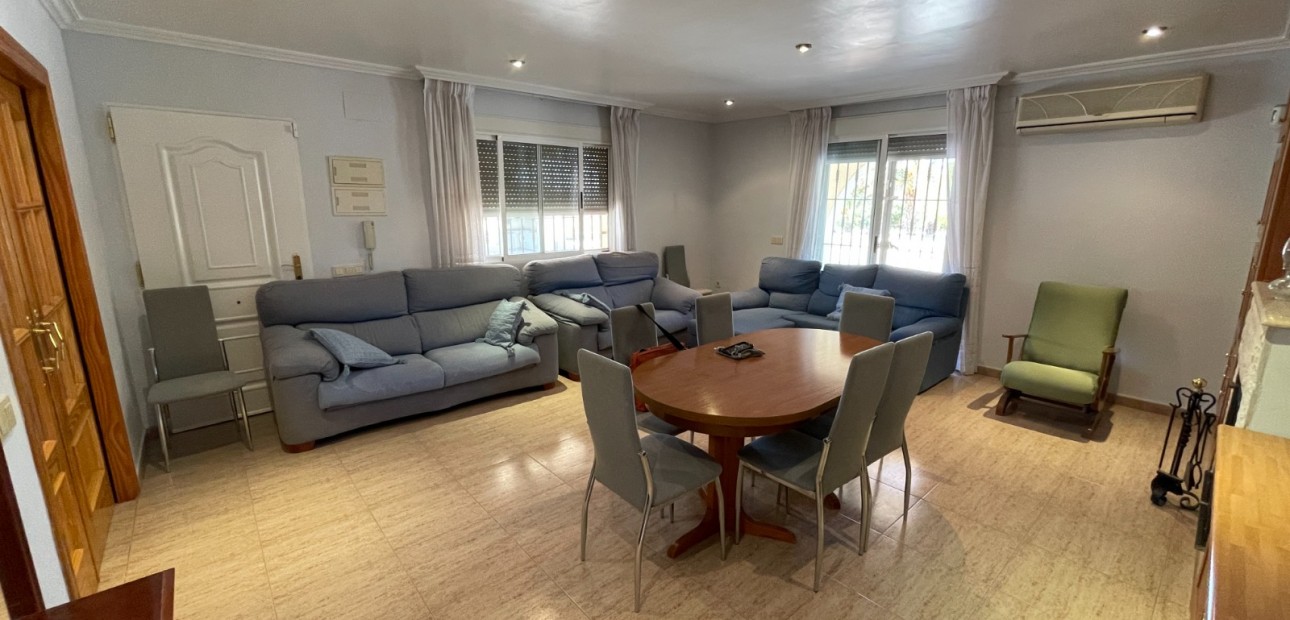 Herverkoop - Detached Villa -
Crevillente