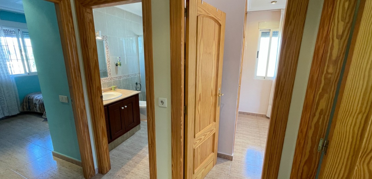 Herverkoop - Detached Villa -
Crevillente