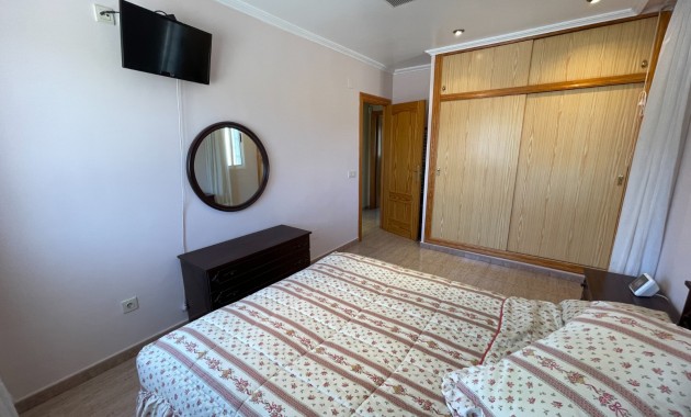 Herverkoop - Detached Villa -
Crevillente