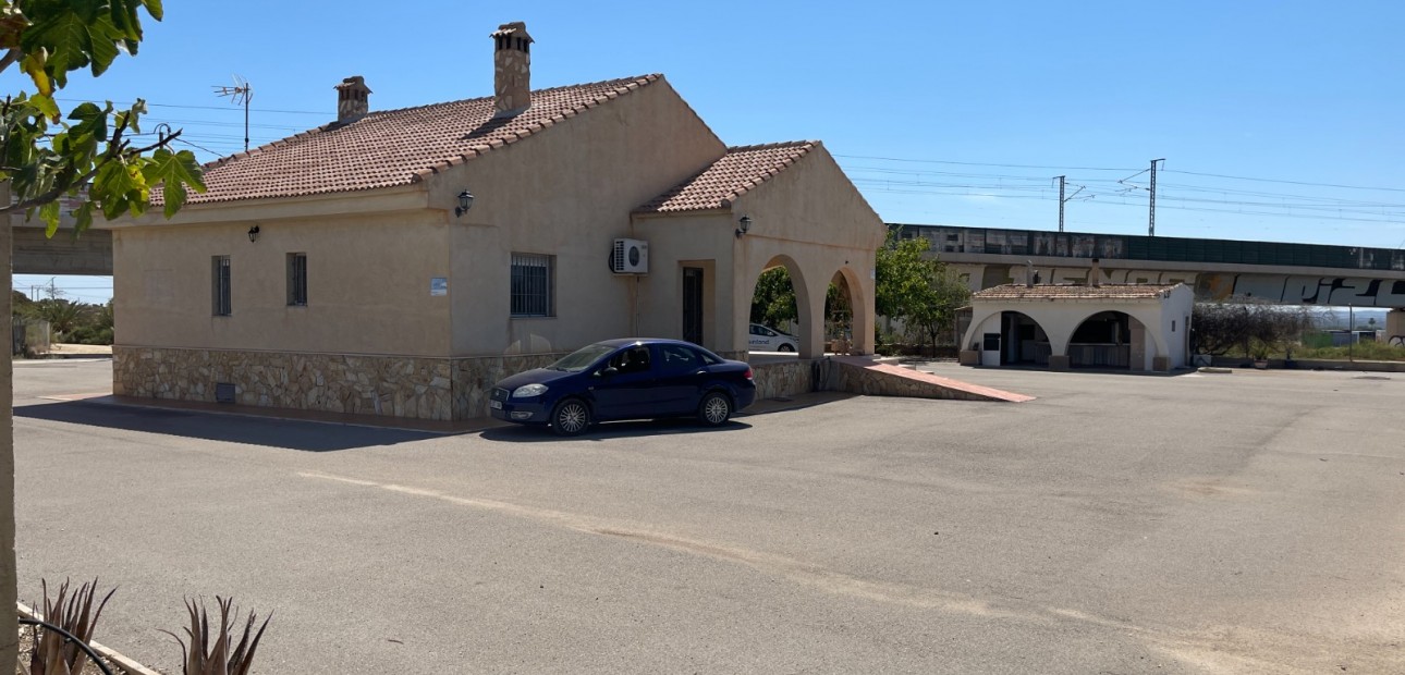 Herverkoop - Detached Villa -
Crevillente