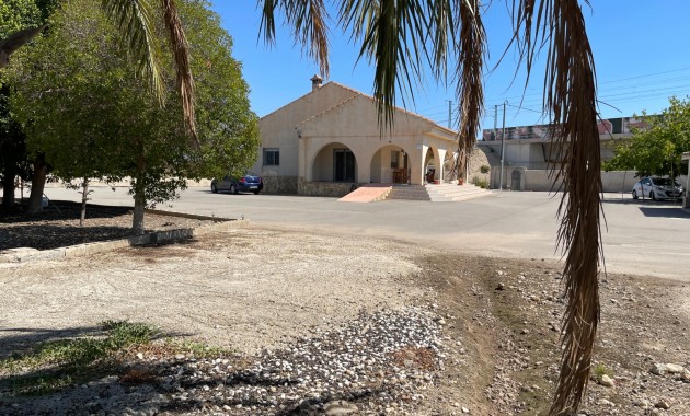Herverkoop - Detached Villa -
Crevillente
