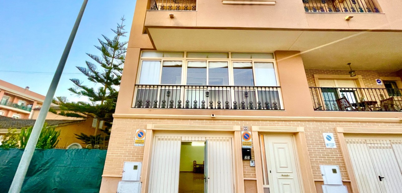 Herverkoop - Detached Villa -
Almoradi - Almoradi - Town