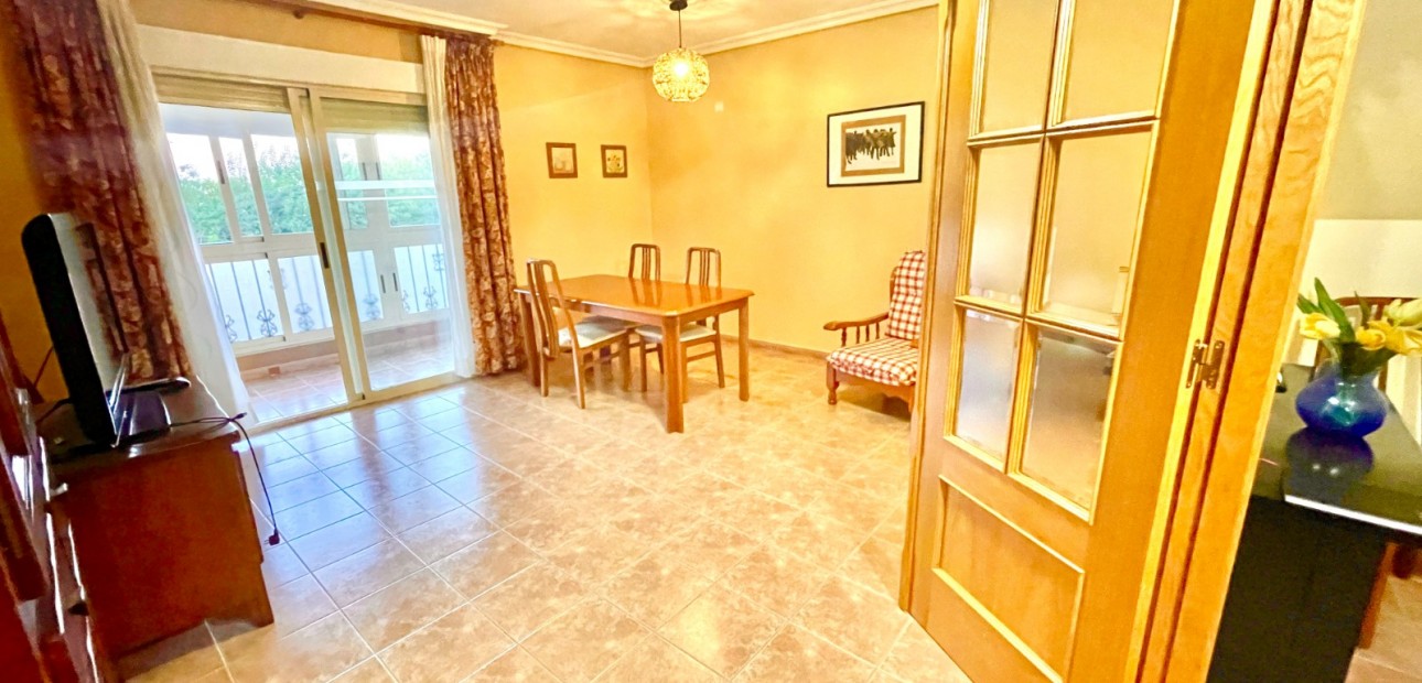 Herverkoop - Detached Villa -
Almoradi - Almoradi - Town