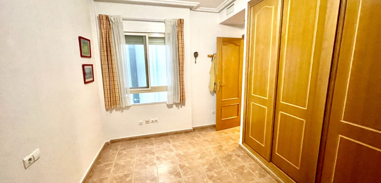 Herverkoop - Detached Villa -
Almoradi - Almoradi - Town