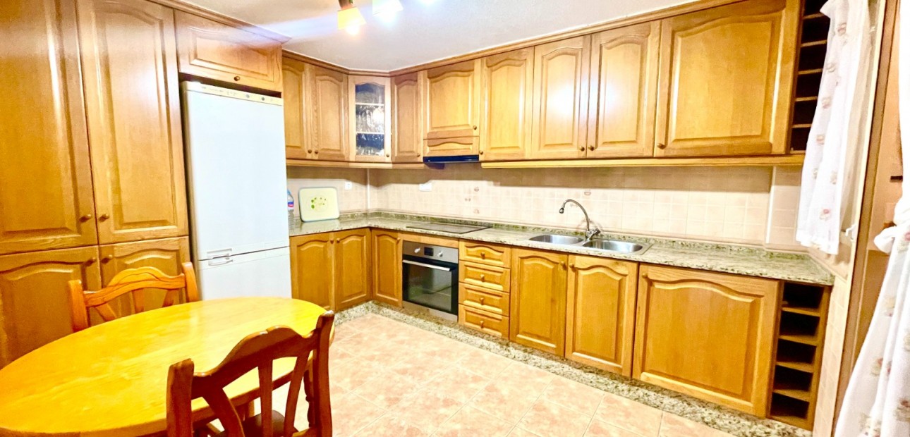 Herverkoop - Detached Villa -
Almoradi - Almoradi - Town