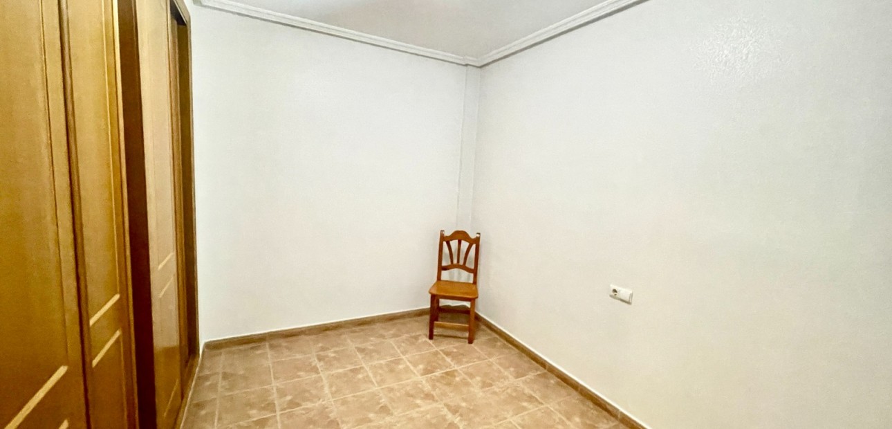 Herverkoop - Detached Villa -
Almoradi - Almoradi - Town