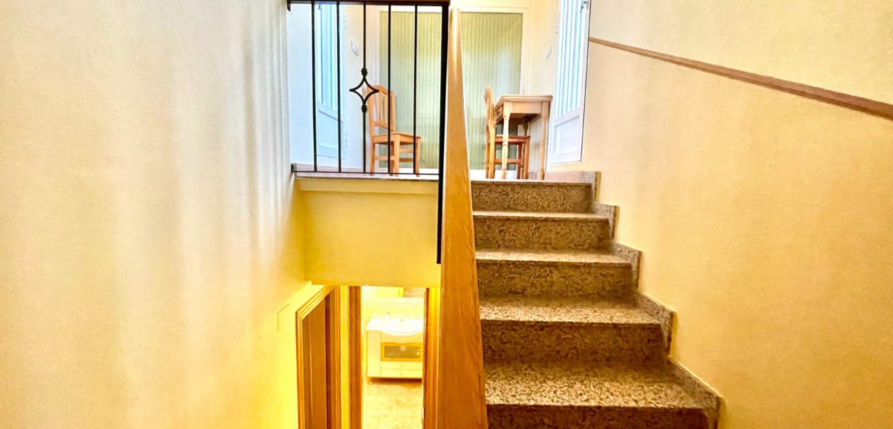 Herverkoop - Detached Villa -
Almoradi - Almoradi - Town